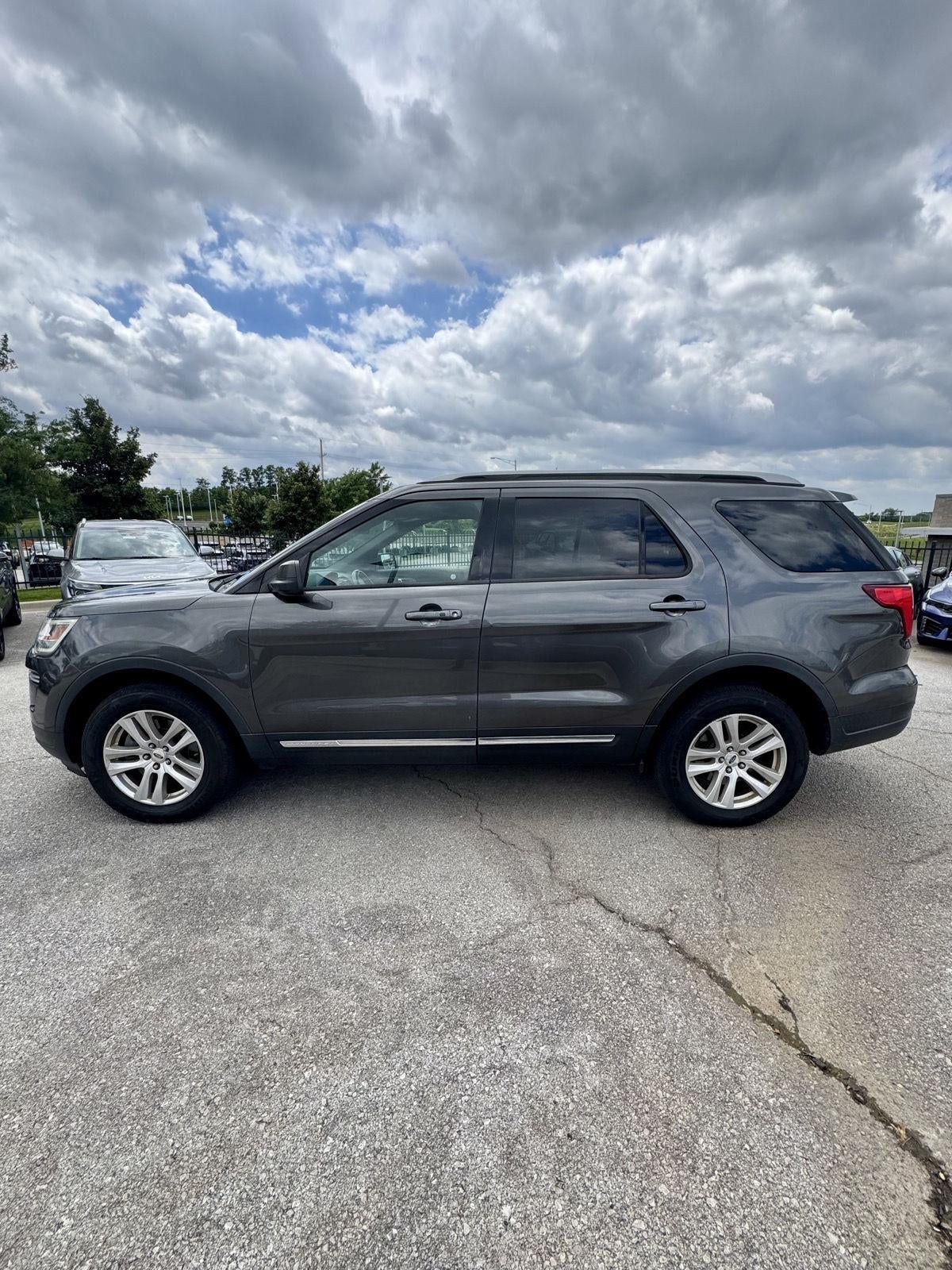 2018 Ford EXPLORER XLT