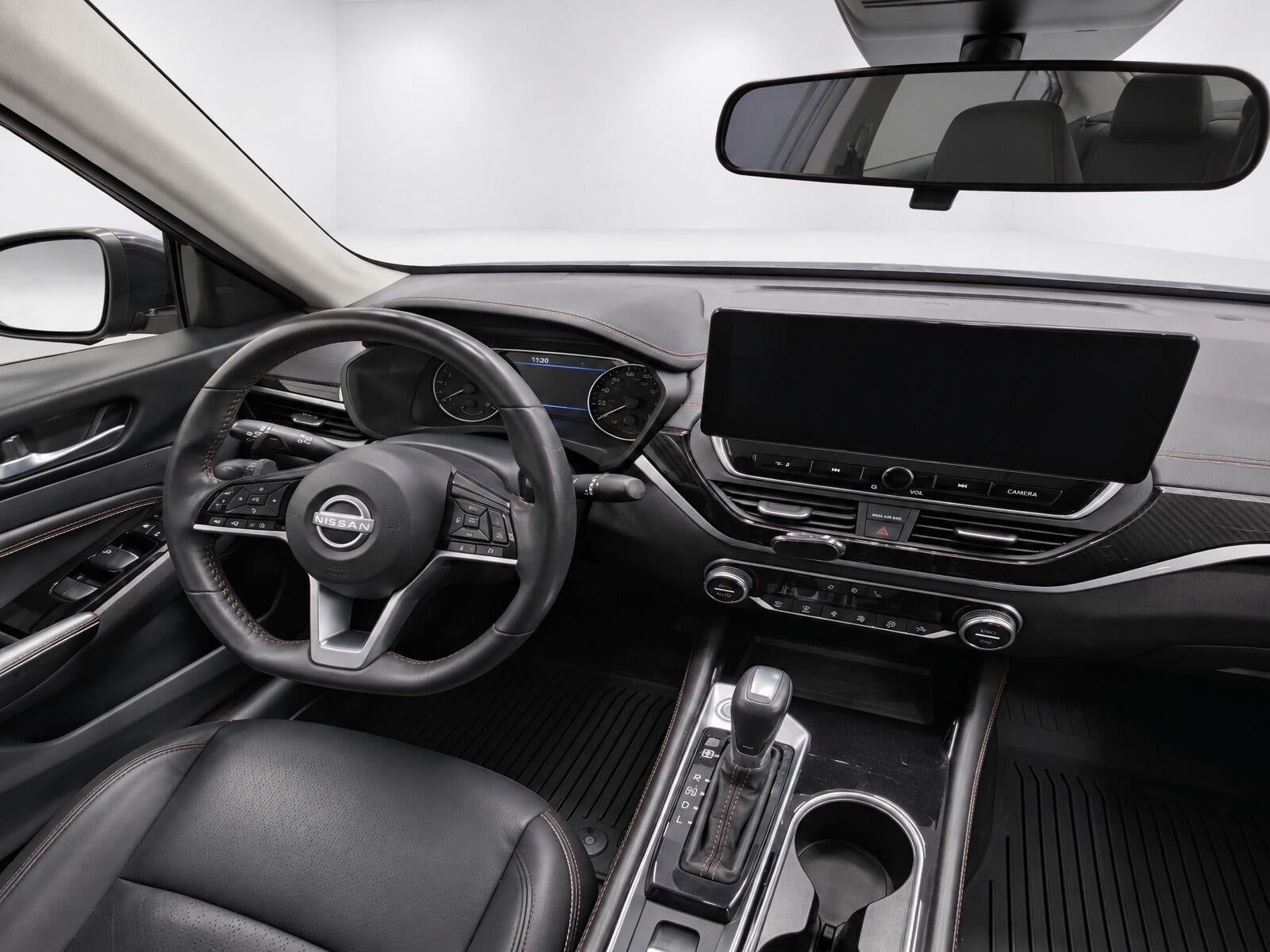 2023 Nissan Altima 2.0 SR