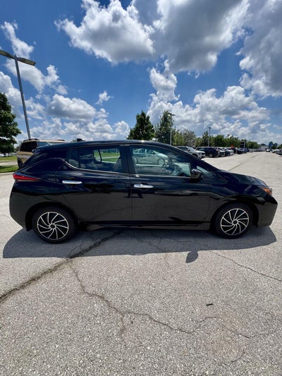 2023 Nissan LEAF S