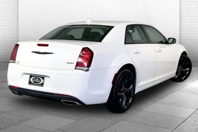 2023 Chrysler 300 Touring