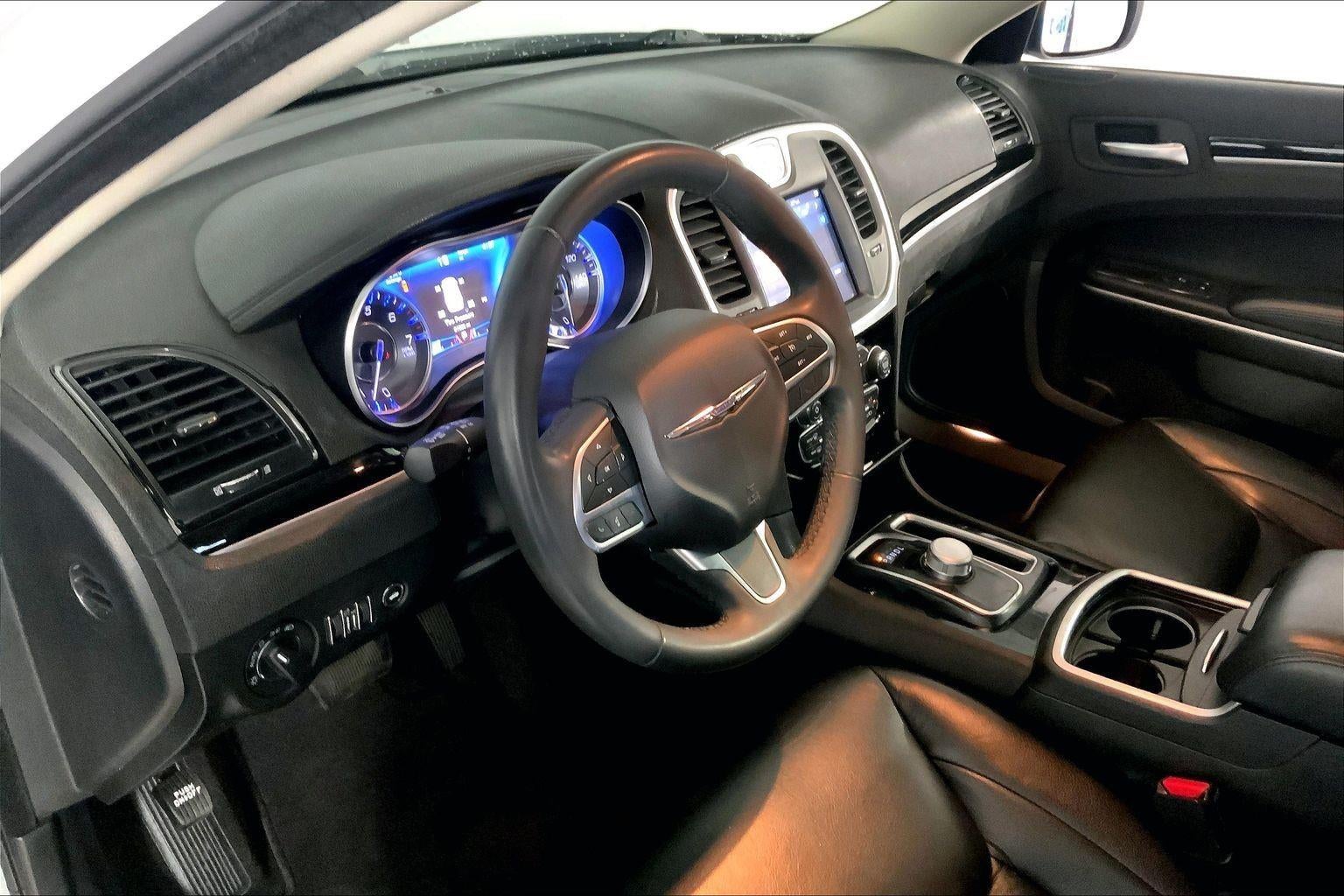 2023 Chrysler 300 Touring