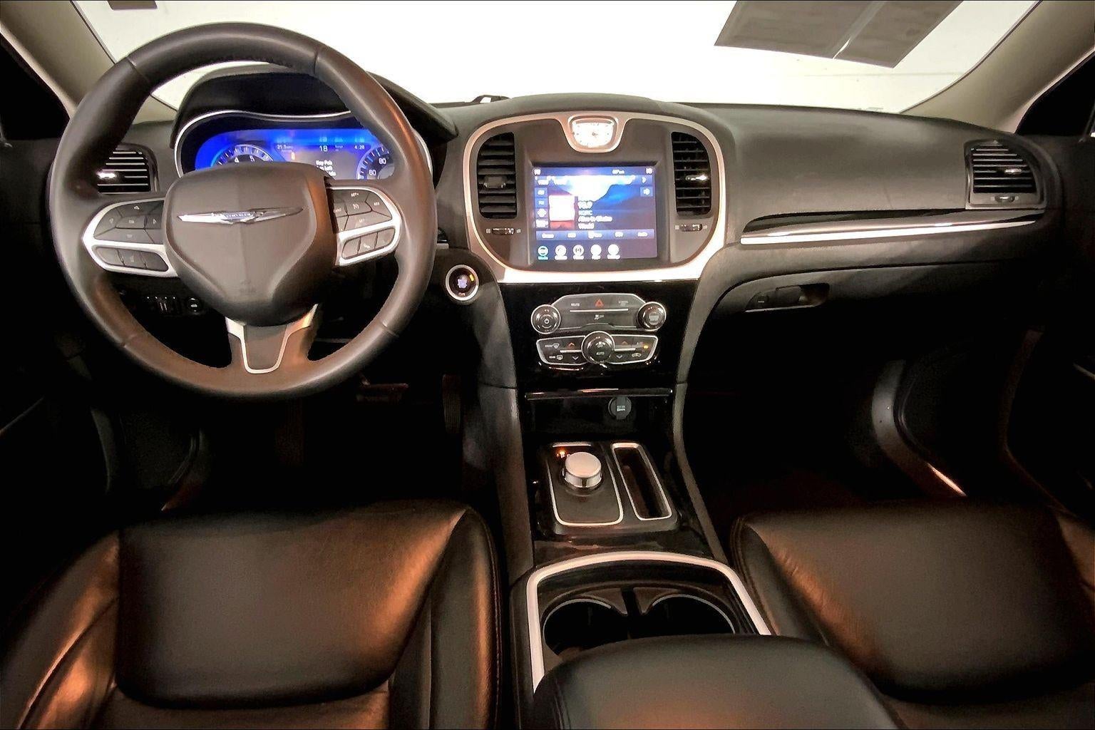 2023 Chrysler 300 Touring