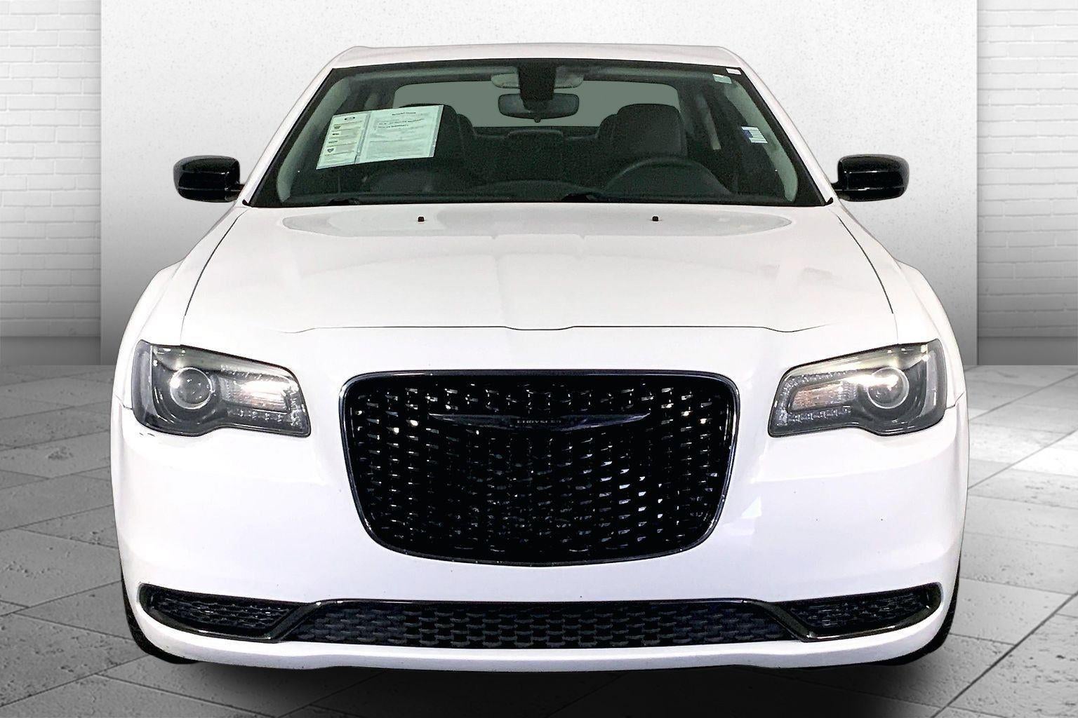 2023 Chrysler 300 Touring