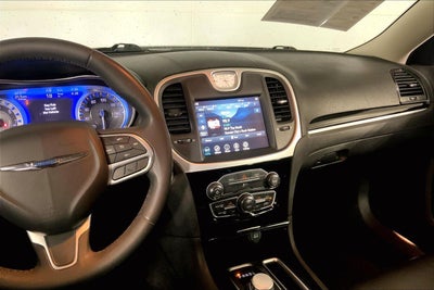 2023 Chrysler 300 Touring