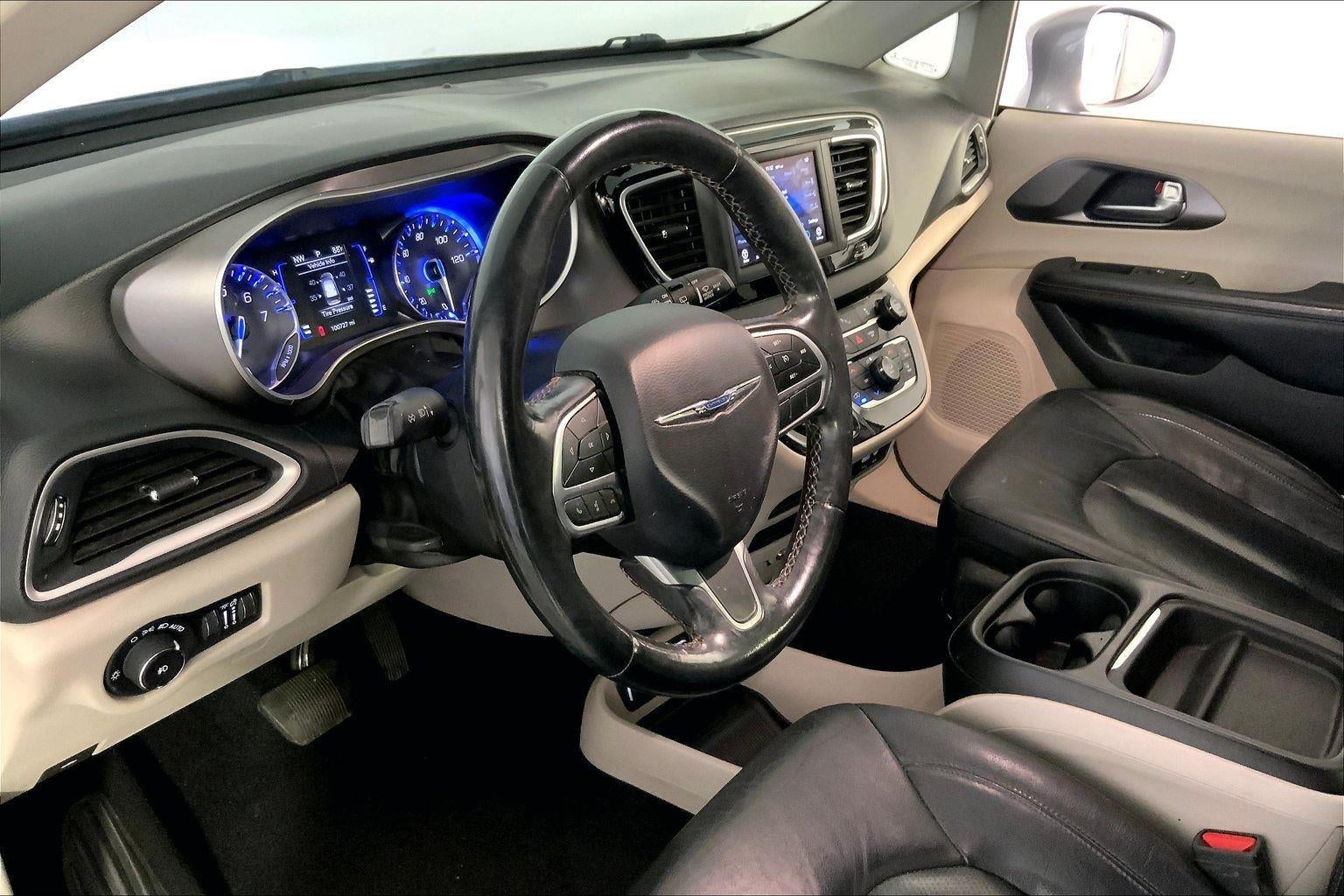 2020 Chrysler Pacifica Touring L