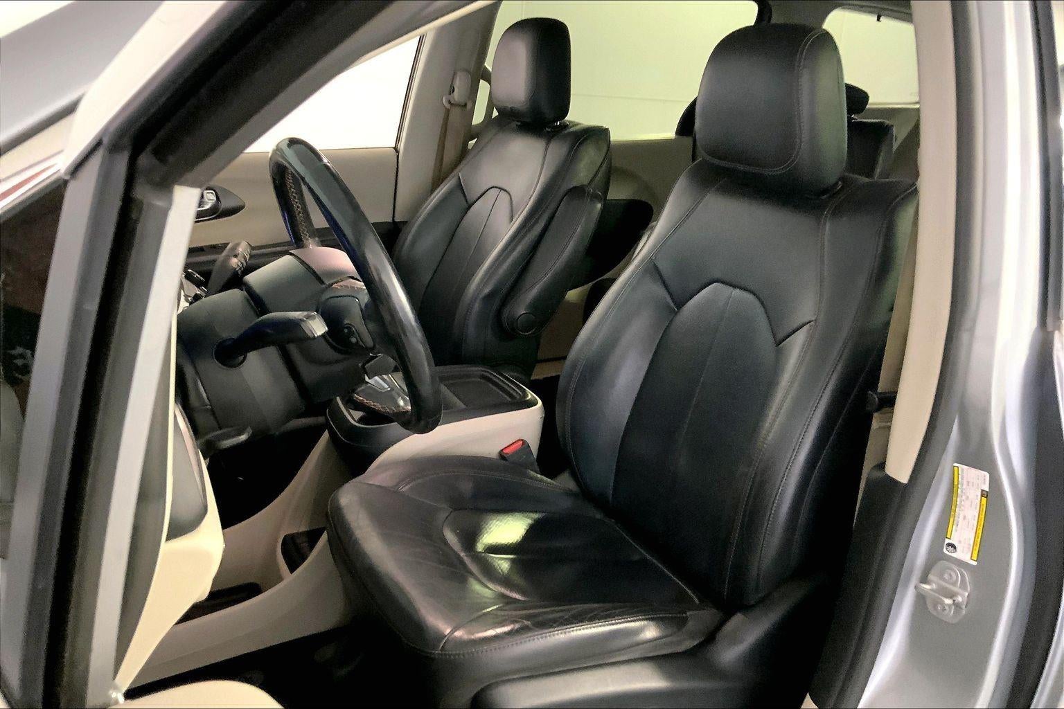 2020 Chrysler Pacifica Touring L