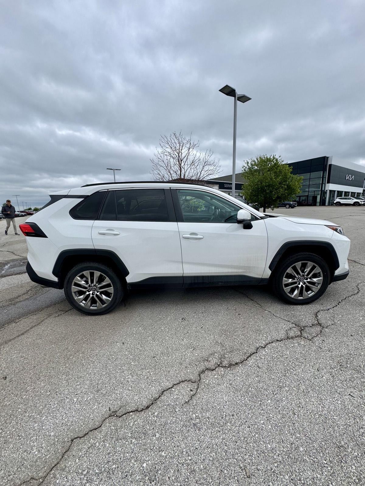 2019 Toyota RAV4 XLE Premium