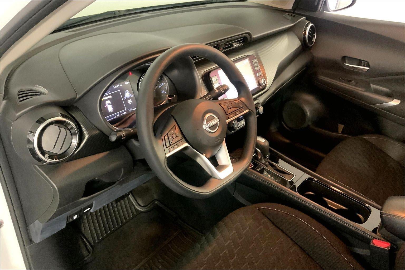 2022 Nissan Kicks SV