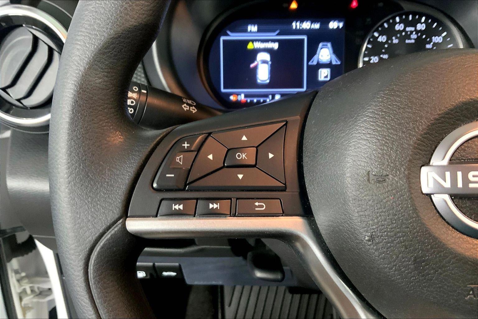 2022 Nissan Kicks SV