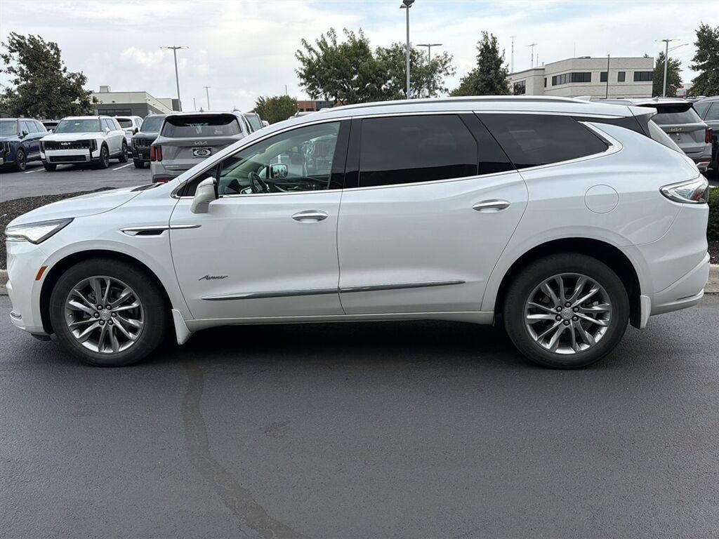 2022 Buick Enclave Avenir