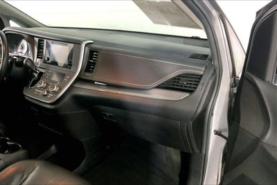 2017 Toyota Sienna SE