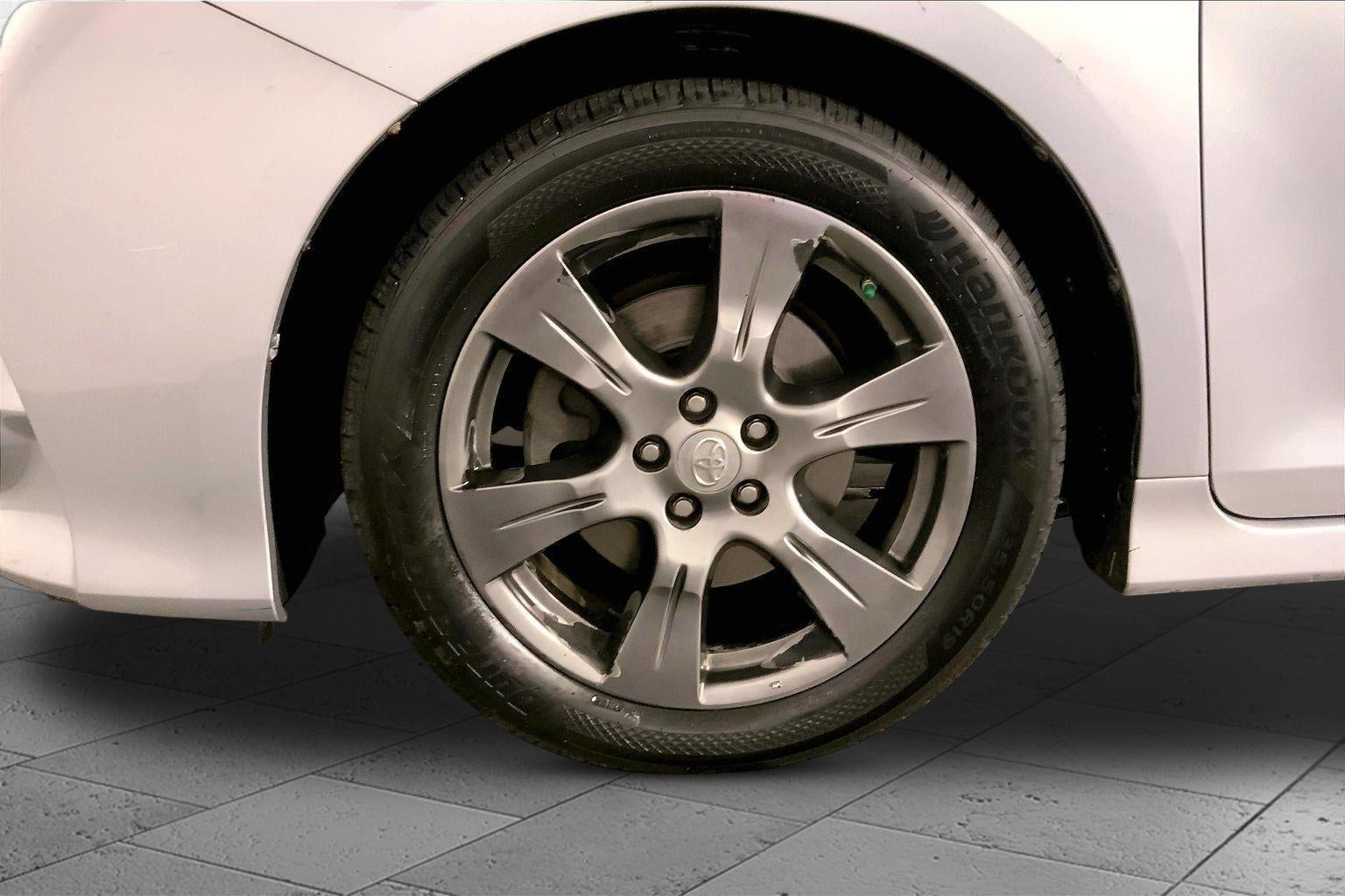 2017 Toyota Sienna SE