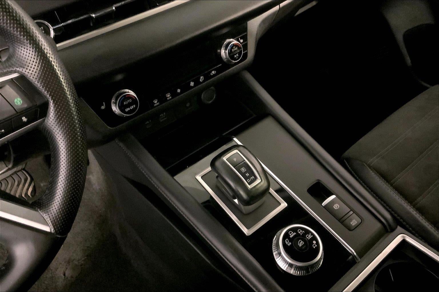 2024 Mitsubishi Outlander SE Black Edition