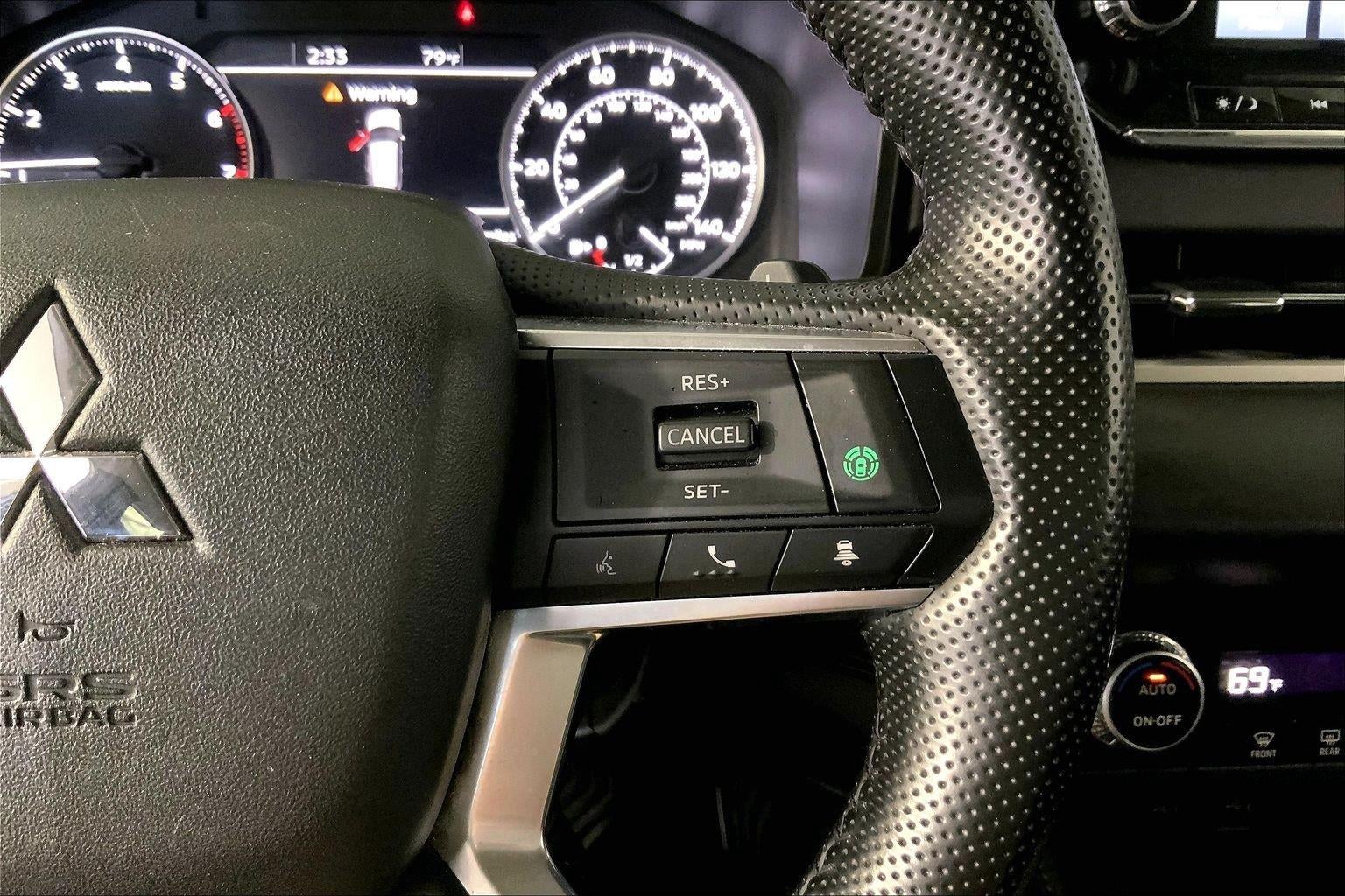 2024 Mitsubishi Outlander SE Black Edition