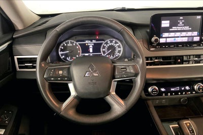 2022 Mitsubishi OUTLANDER ES