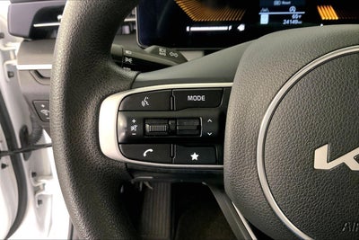 2025 Kia K5 LXS