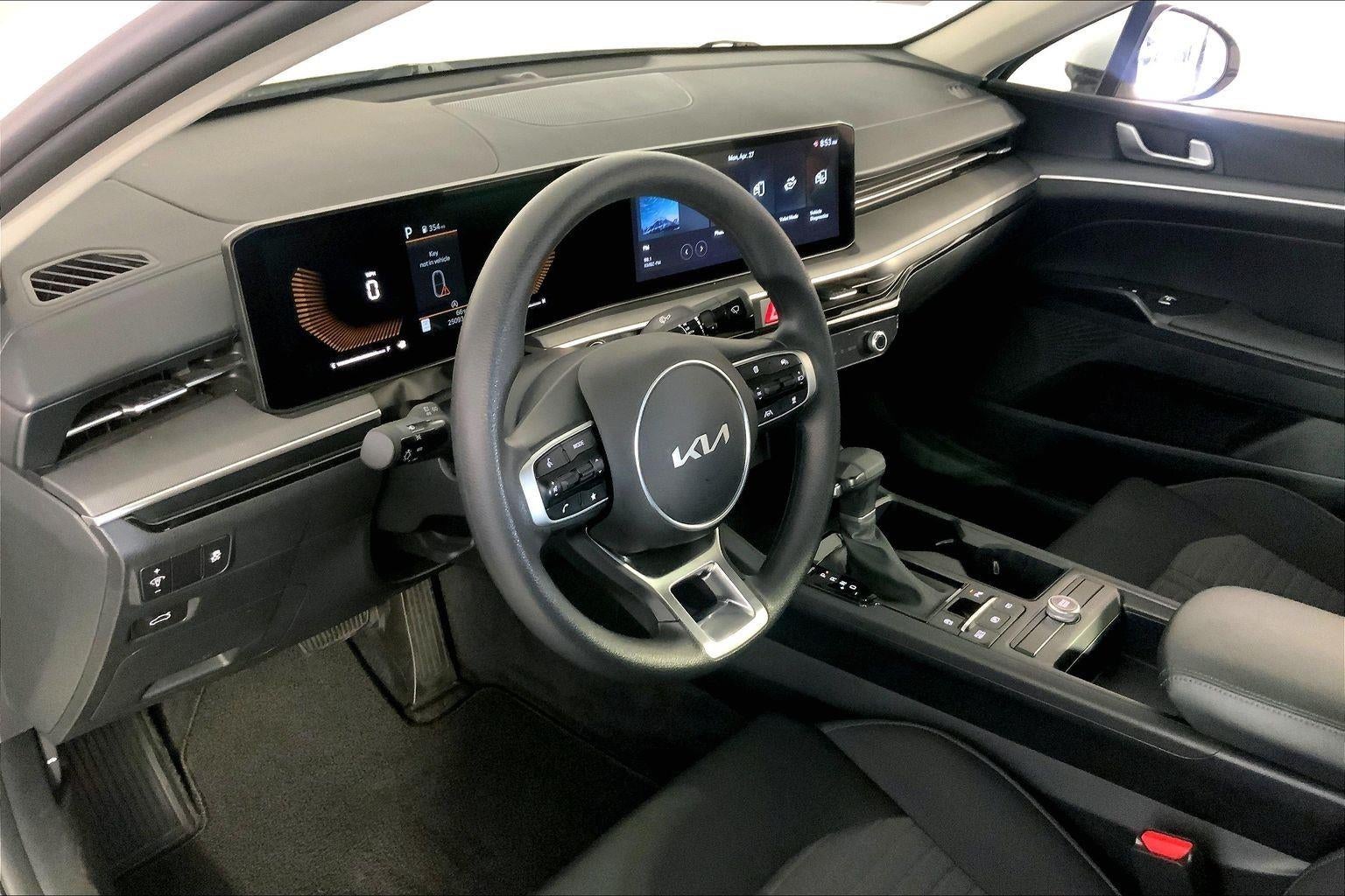 2025 Kia K5 LXS