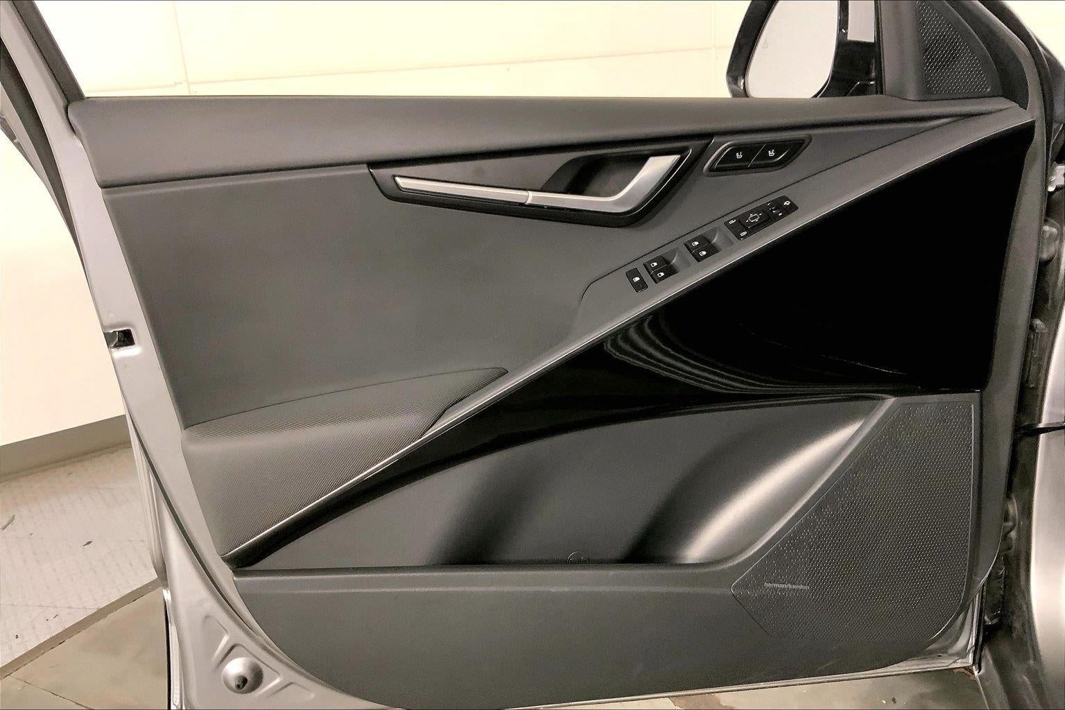 2025 Kia Niro SX Touring