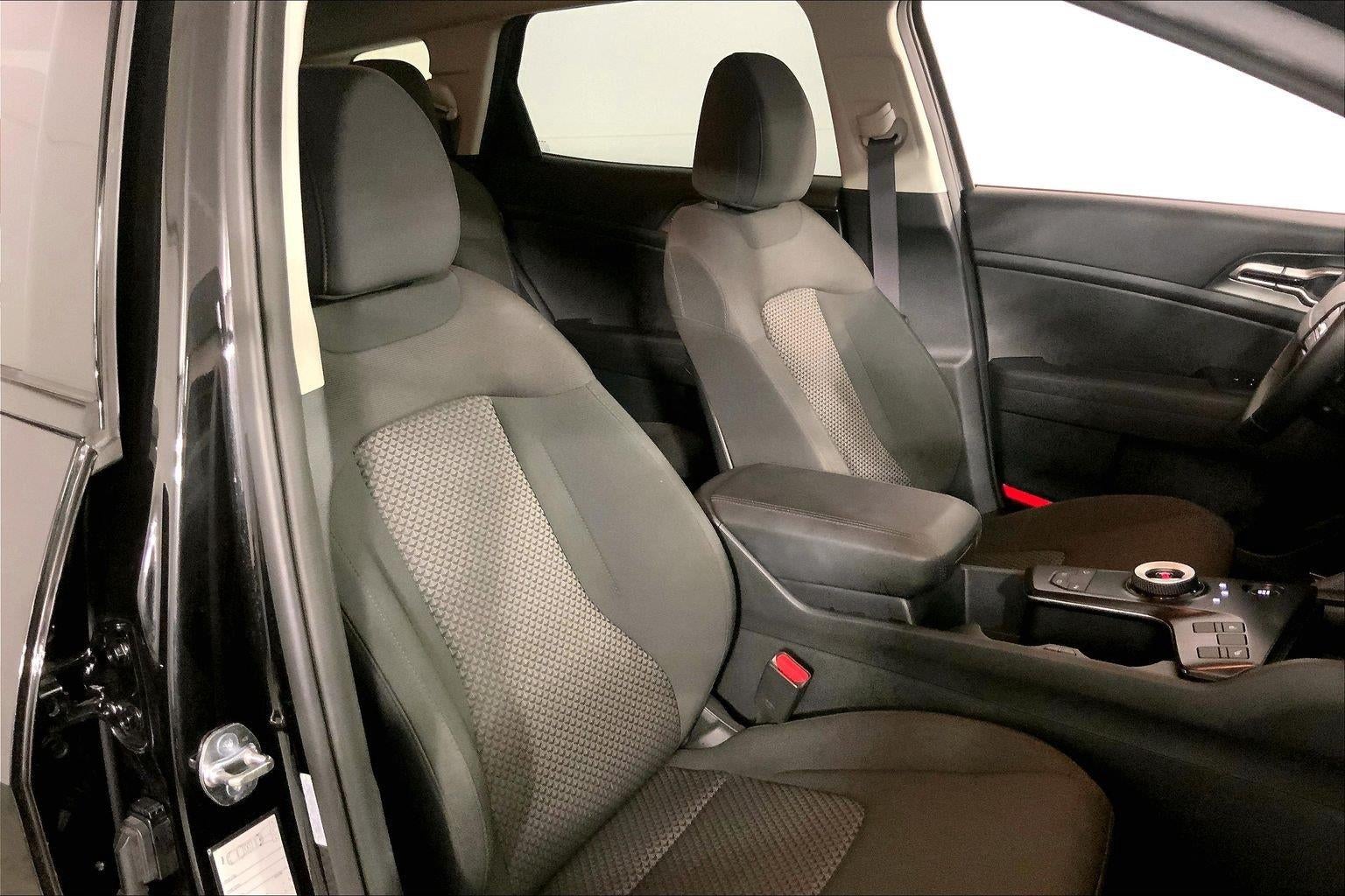 2026 Kia Sportage Hybrid S