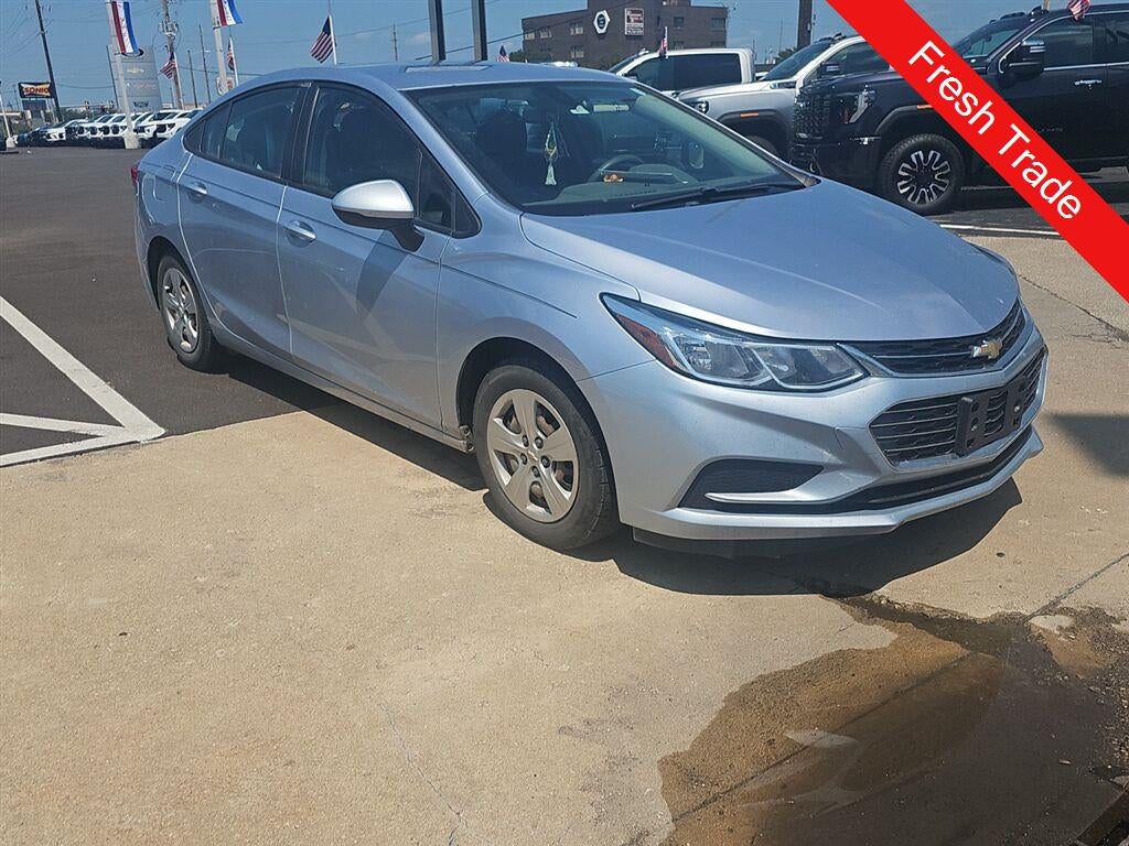 Used 2018 Chevrolet Cruze LS with VIN 1G1BC5SM9J7179265 for sale in Kansas City
