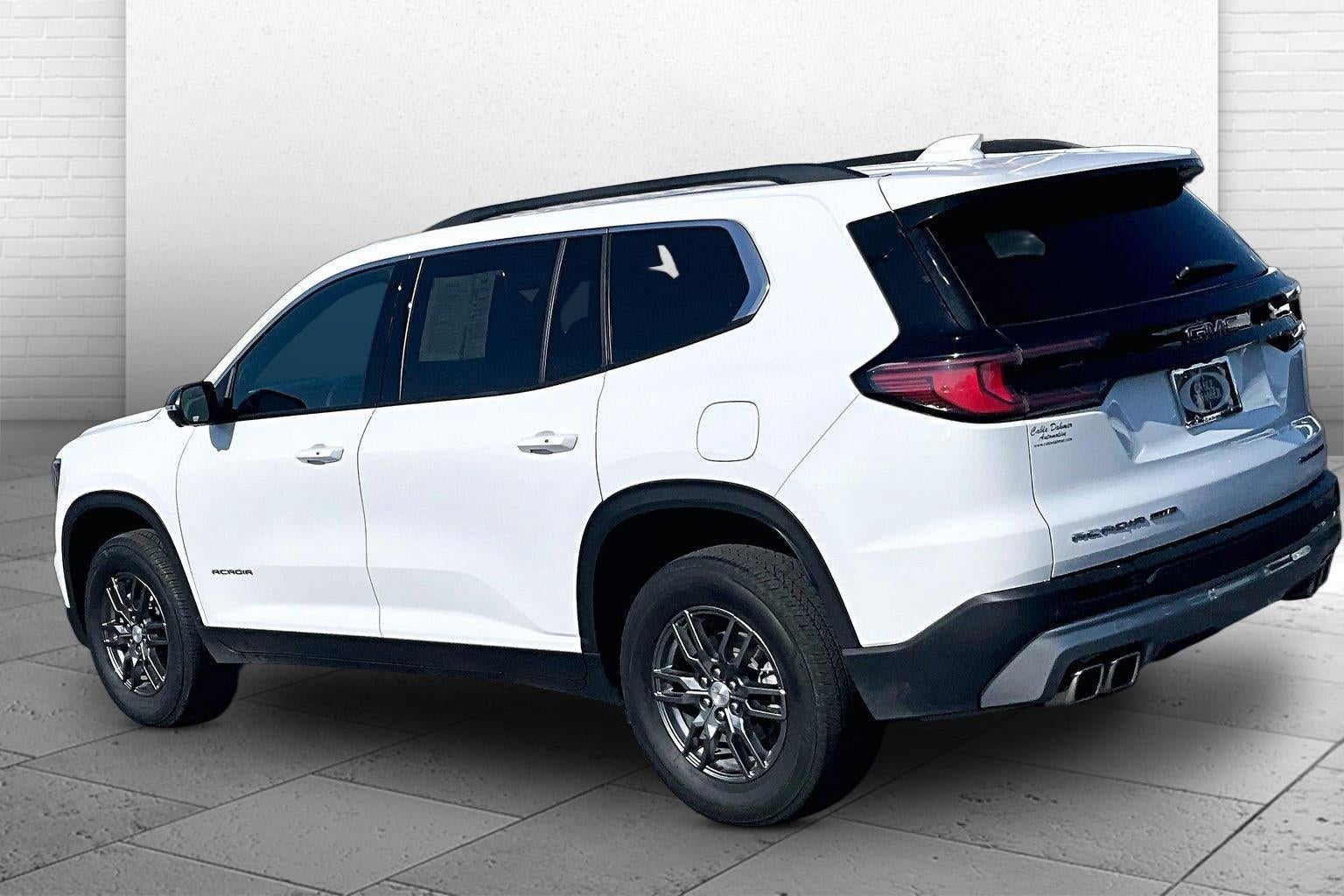 2025 GMC Acadia Elevation