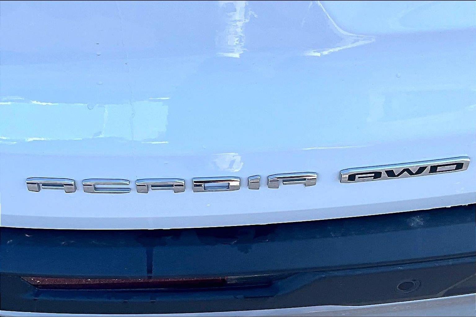 2025 GMC Acadia Elevation