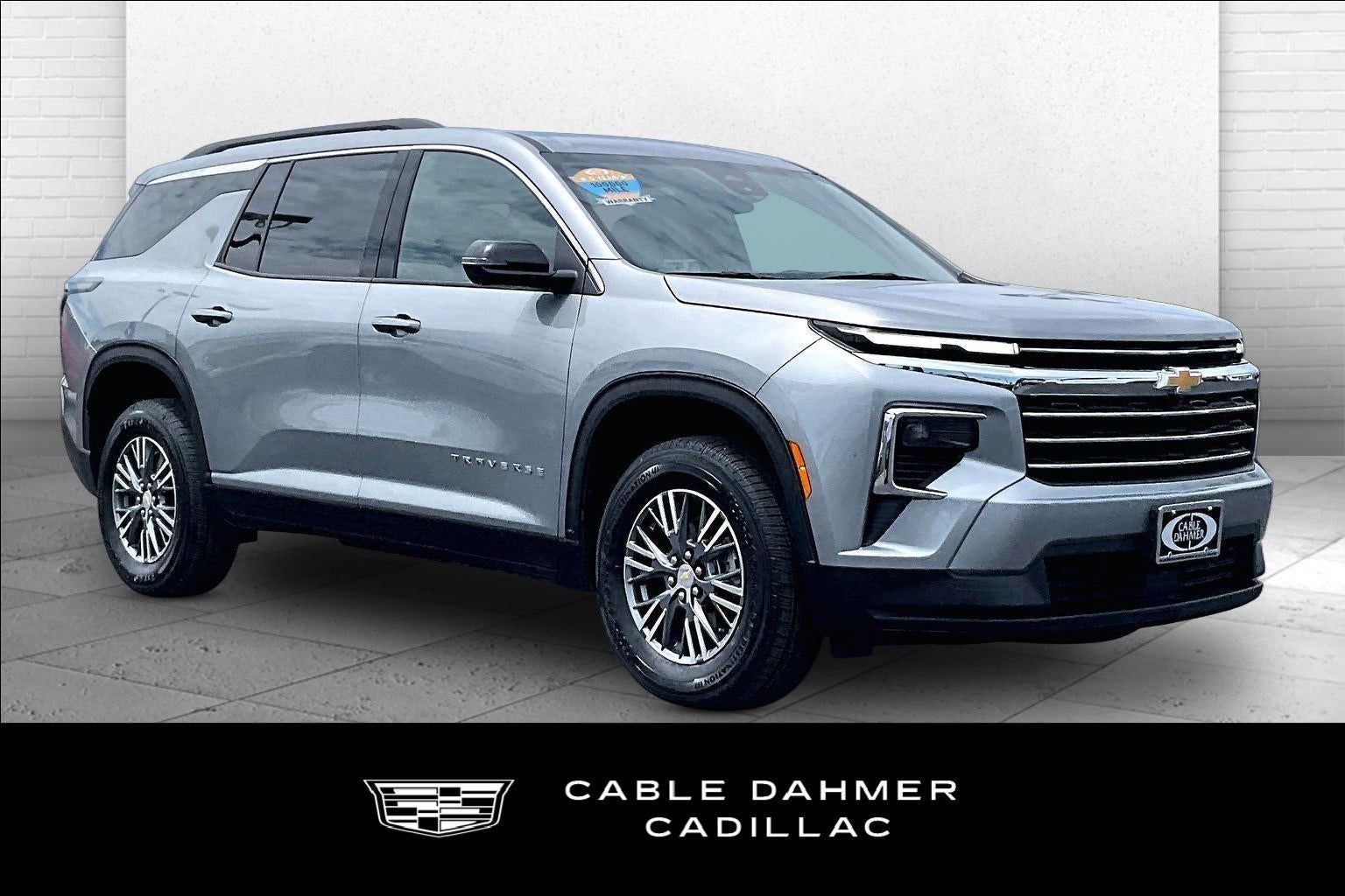 2024 Chevrolet Traverse LT