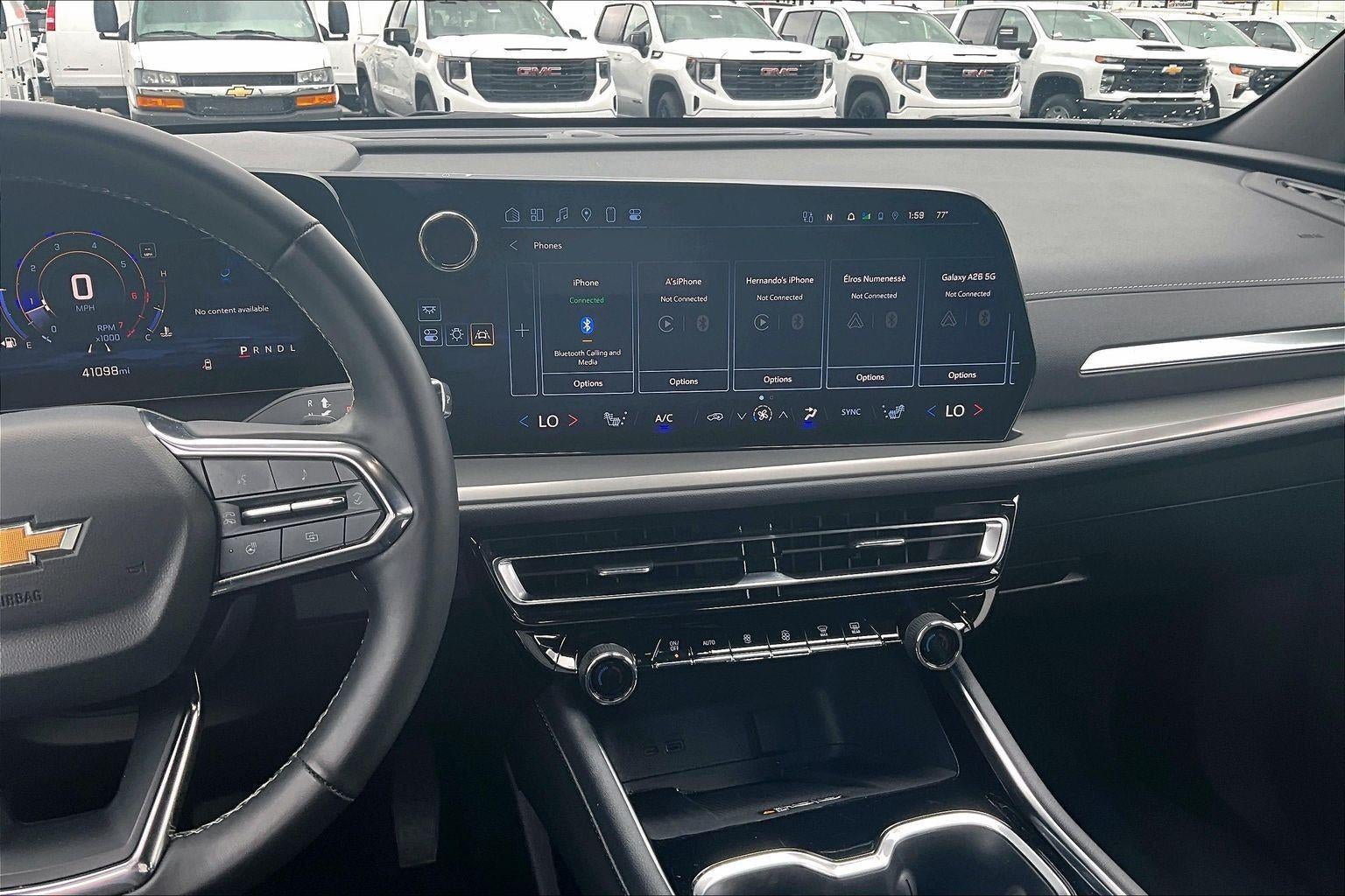 2024 Chevrolet Traverse LT