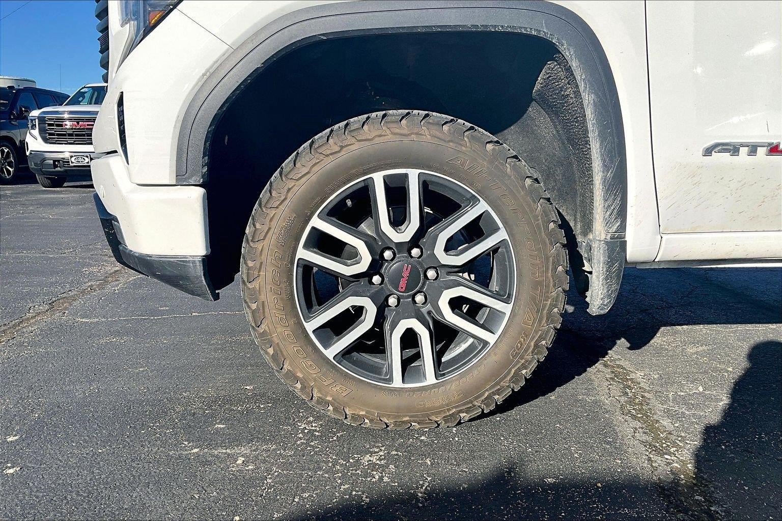 Used 2024 GMC Sierra 1500 AT4 with VIN 1GTUUEE89RZ317558 for sale in Kansas City