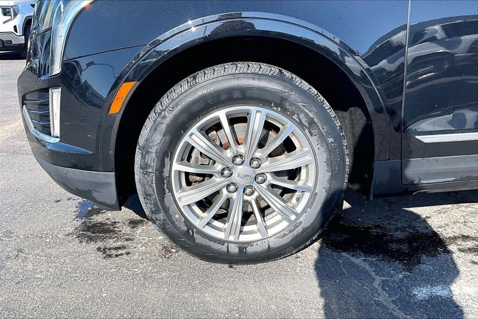 Used 2018 Cadillac XT5 Luxury with VIN 1GYKNDRS8JZ241317 for sale in Kansas City