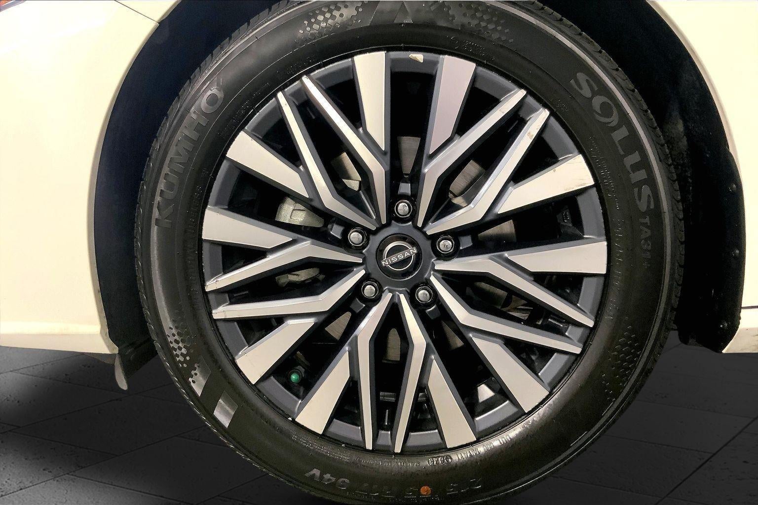 2025 Nissan Altima SV