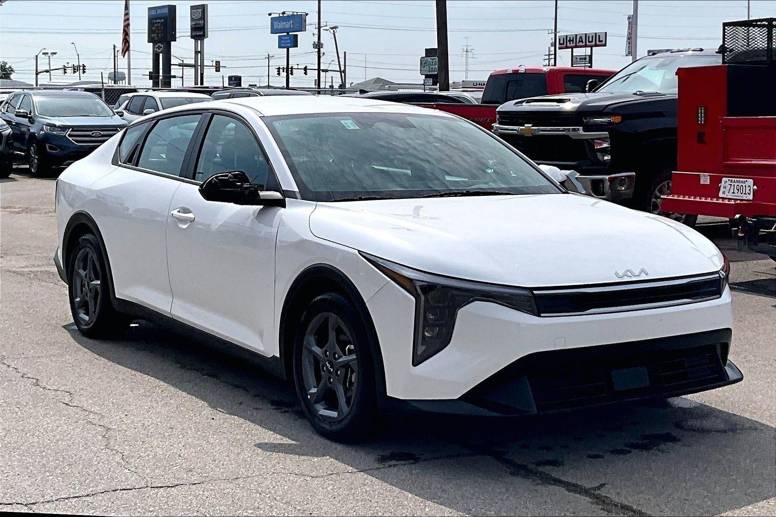 2025 Kia K4 LXS AT's photo