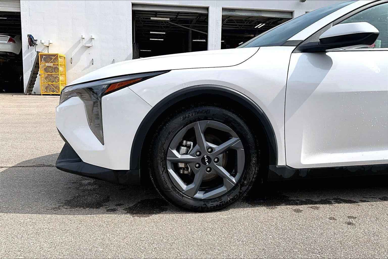 Used 2025 Kia K4 LXS with VIN 3KPFT4DE5SE058176 for sale in Kansas City