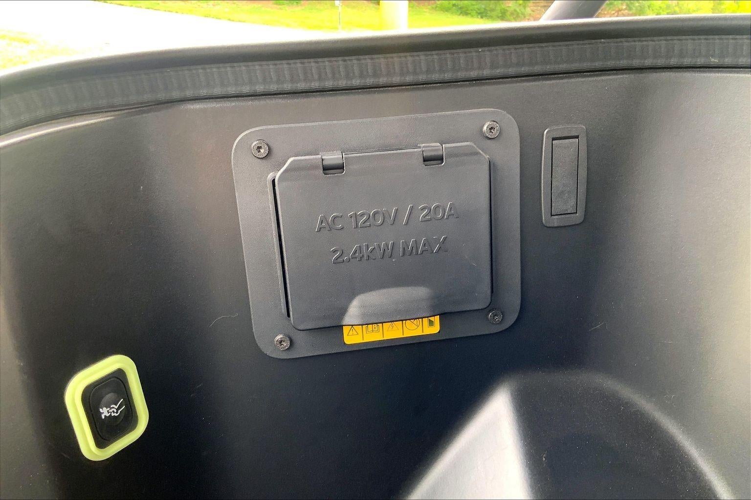 2022 Ford F-150 Lightning Lariat