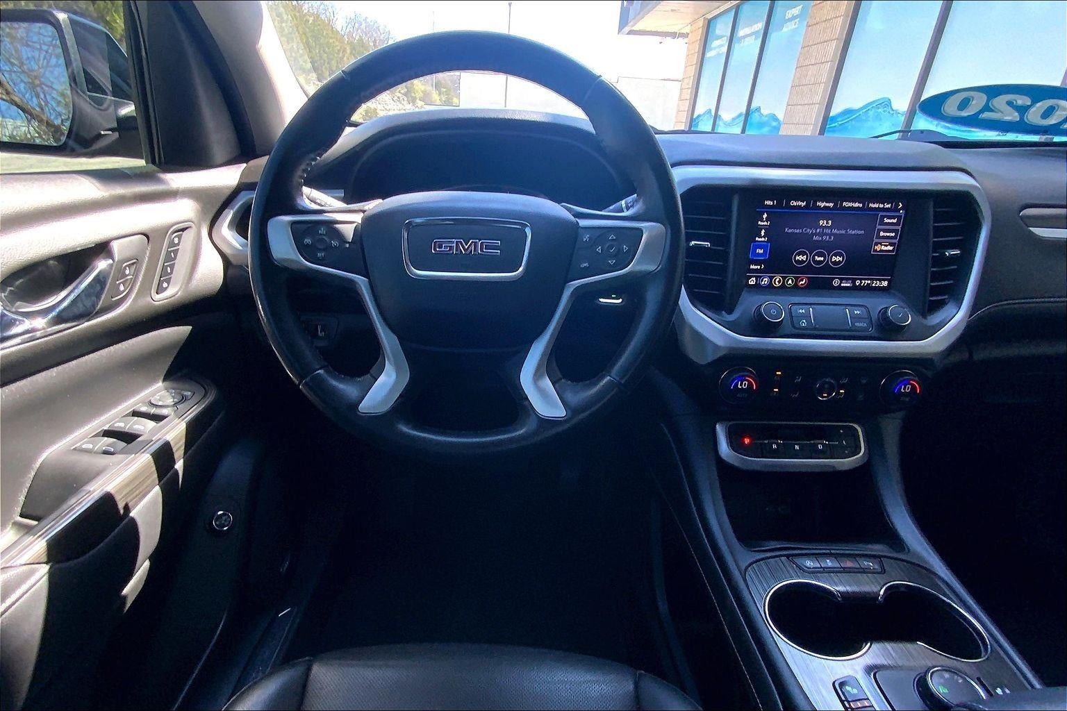 2020 GMC Acadia SLT
