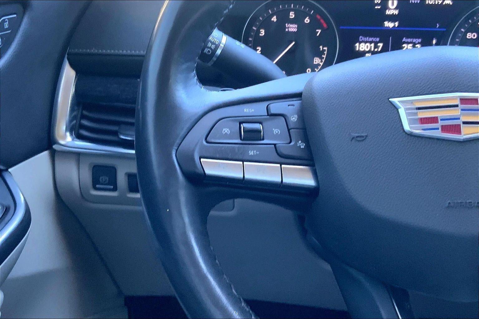 2023 Cadillac XT4 Premium Luxury