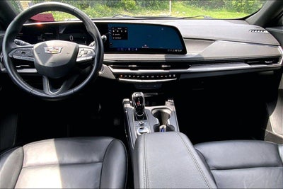 2025 Cadillac XT4 Premium Luxury