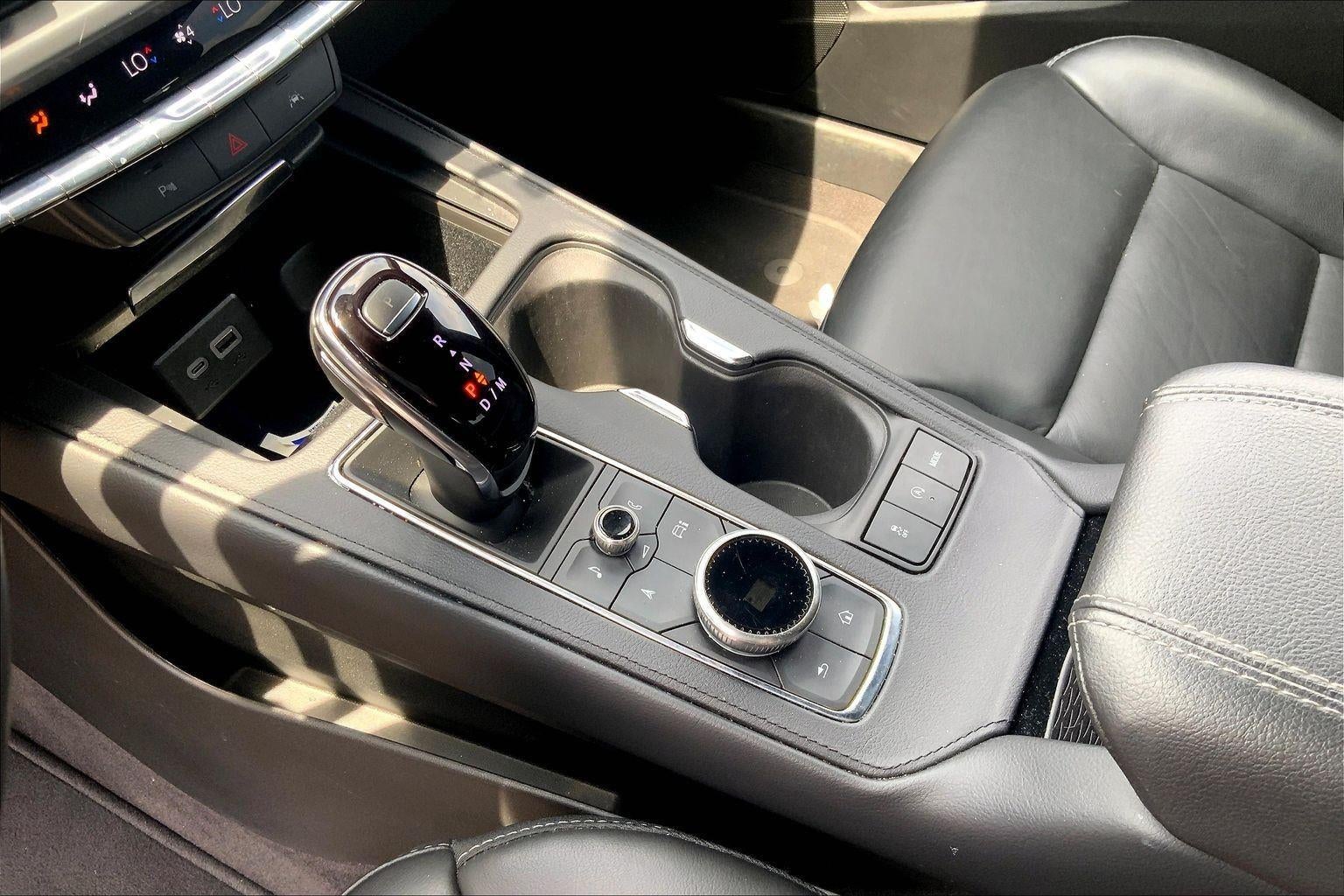 2025 Cadillac XT4 Premium Luxury
