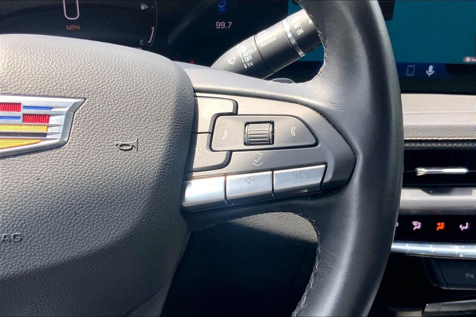 2025 Cadillac XT4 Premium Luxury