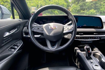 2025 Cadillac XT4 Premium Luxury