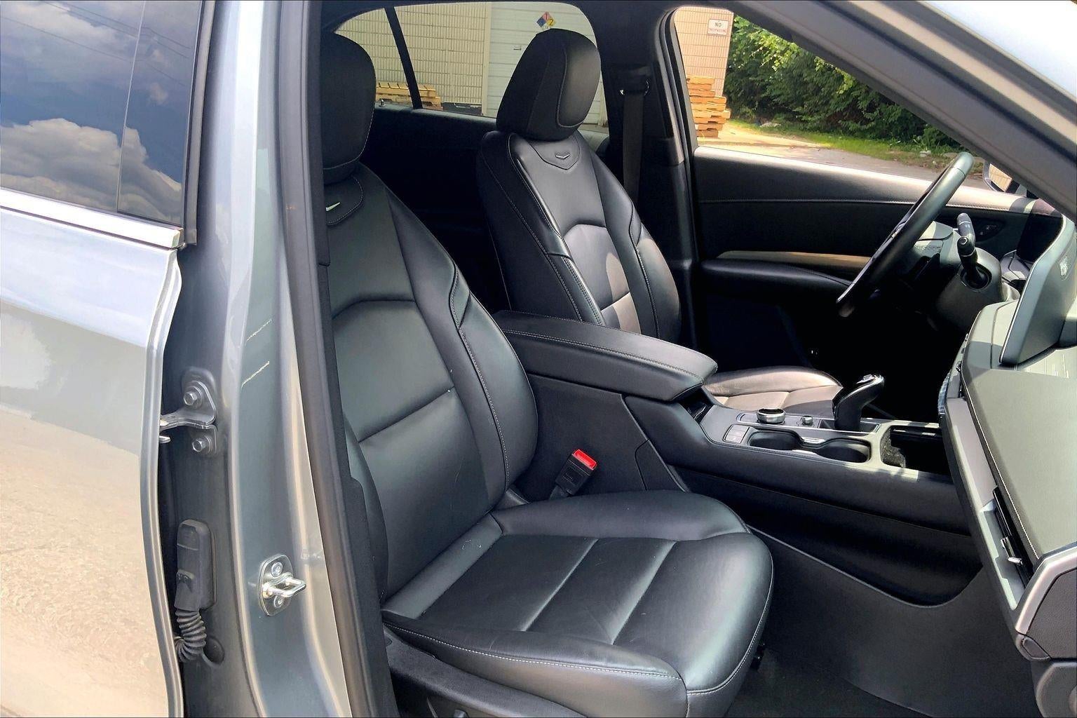 2025 Cadillac XT4 Premium Luxury