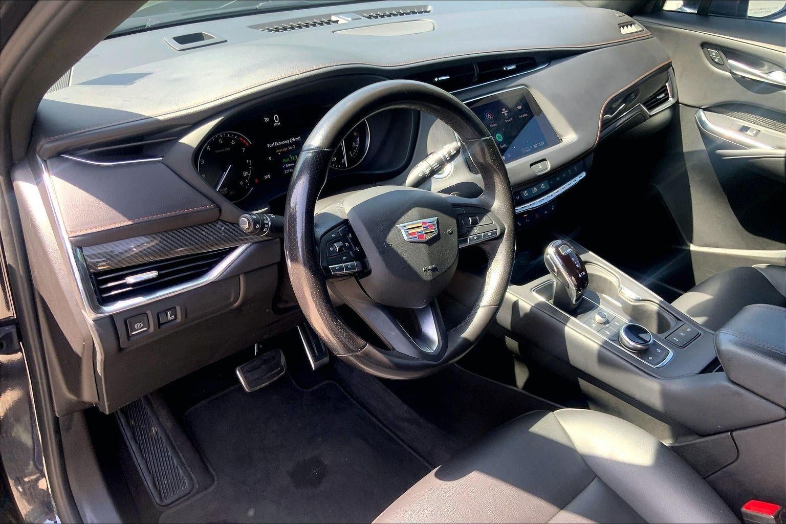 2023 Cadillac XT4 Sport