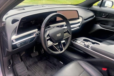 2025 Cadillac LYRIQ Luxury 3