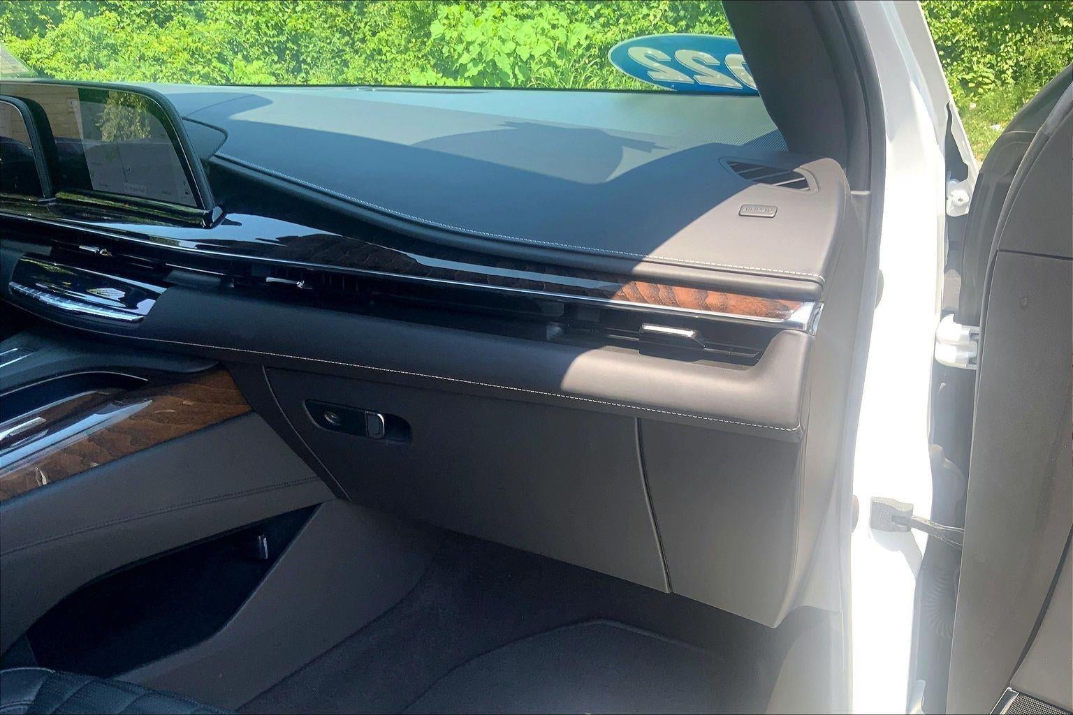 2022 Cadillac Escalade Premium Luxury Platinum