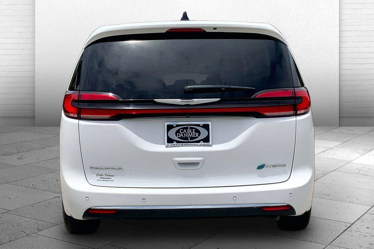 2024 Chrysler Pacifica Hybrid Select