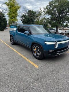 2022 RIVIAN R1T Adventure Package