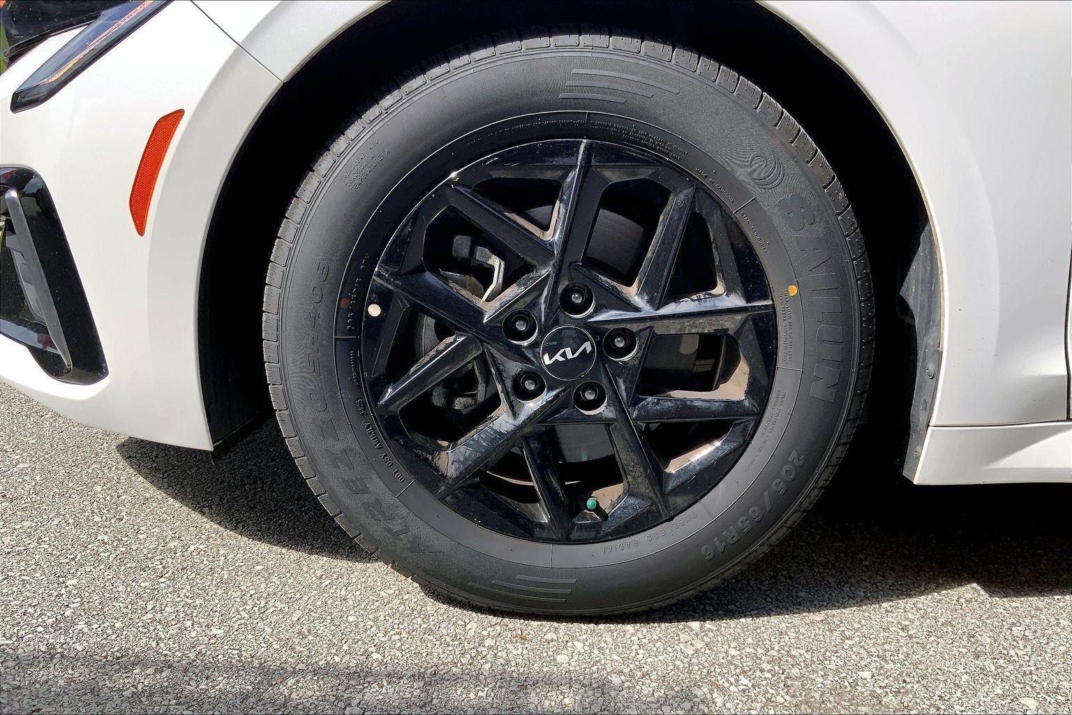 2025 Kia K5 LXS