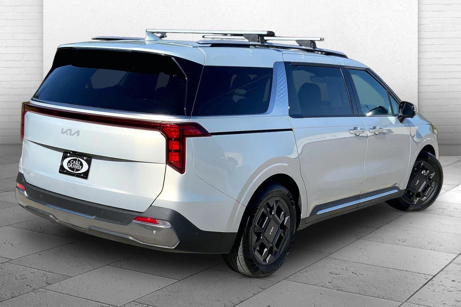 2025 Kia Carnival SX