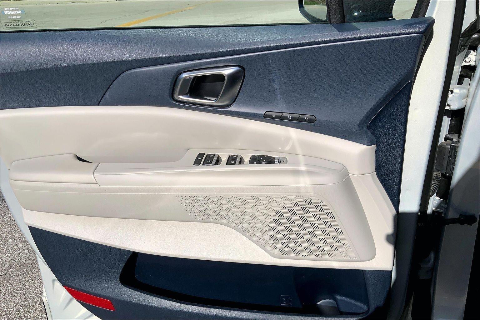 2025 Kia Carnival SX