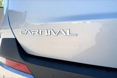 2025 Kia Carnival SX